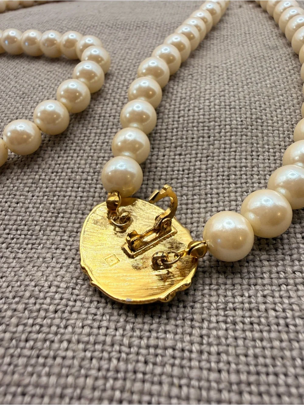 Vintage Cream Pearl Necklace with Fold-over Clasp